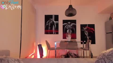 Snapshot of bumbum_kalibum chatting on October 18, 12:24 am Ivan online show from October 18, 12:24 am