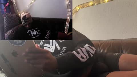 Bungalow Entertainment online show from December 16, 5:40 pm