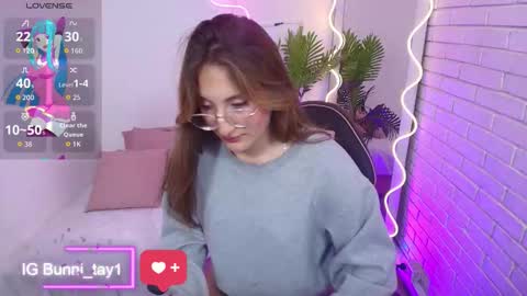 Bunni  online show from September 20, 11:33 am