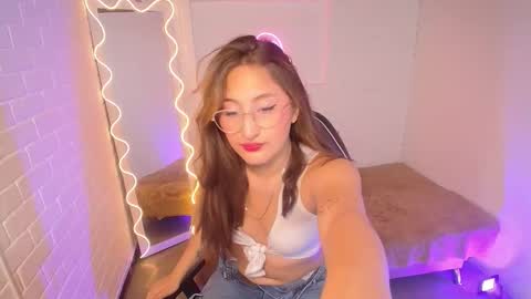 Snapshot of bunni_tay chatting on October 7, 11:51 am Bunni online show from October 7, 11:51 am