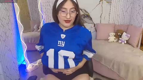 Snapshot of bunni_tay chatting on July 9, 3:10 am Bunni online show from July 9, 3:10 am