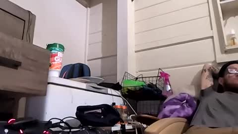 bunniandcryme online show from December 22, 9:01 pm