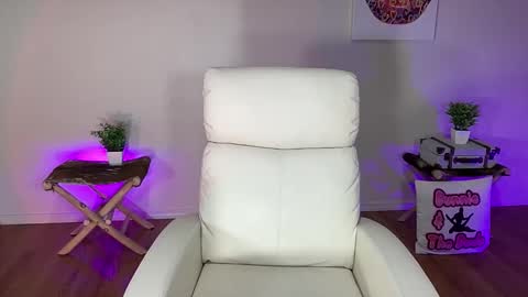 BUNNIE and THE DUDE TheLebowskis online show from December 1, 4:06 am