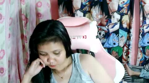 Snapshot of bunny_flower18 chatting on March 8, 9:46 am bunny_flower18 online show from March 8, 9:46 am