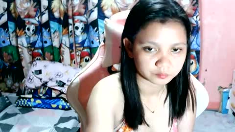 Snapshot of bunny_flower18 chatting on March 19, 4:22 pm bunny_flower18 online show from March 19, 4:22 pm