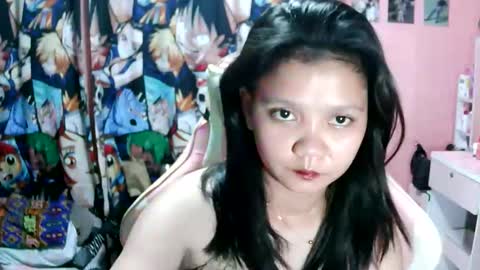 Snapshot of bunny_flower18 chatting on April 4, 2:25 pm bunny_flower18 online show from April 4, 2:25 pm