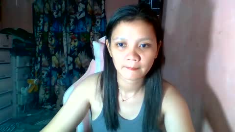 Snapshot of bunny_flower18 chatting on May 25, 11:38 am bunny_flower18 online show from May 25, 11:38 am
