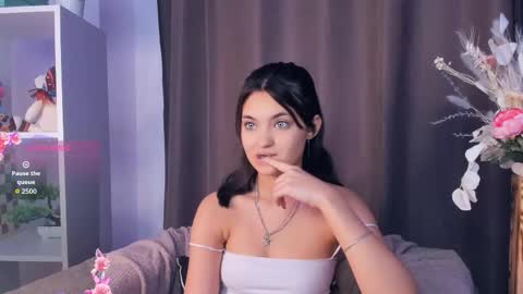 Snapshot of bunny_nova chatting on November 23, 8:03 am Aria online show from November 23, 8:03 am