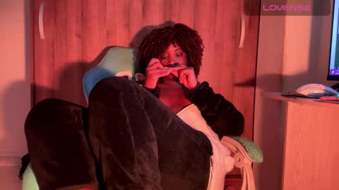 Isa online show from October 27, 2:32 pm