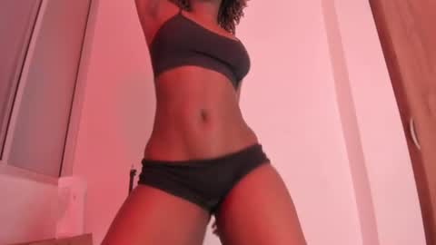 Snapshot of bunny_secrets chatting on July 13, 5:32 am Isa online show from July 13, 5:32 am