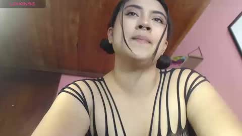 bunnyEmilyR0s33 online show from September 15, 3:45 pm
