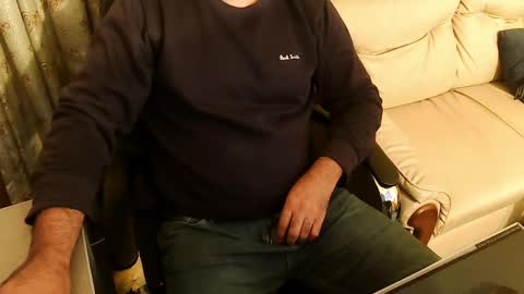 Hairy Arabian online show from April 5, 6:05 pm