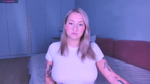 Lissa online show from June 23, 7:56 pm