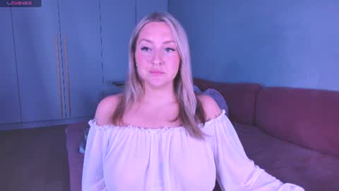 Lissa online show from July 12, 7:27 pm