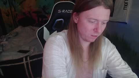 burningflute online show from December 18, 5:37 am