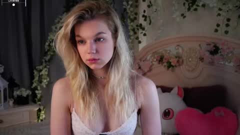 Jessica online show from November 3, 2:18 pm