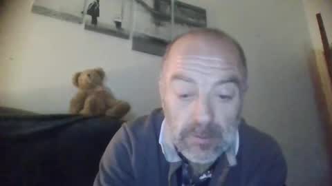 Snapshot of burnleyguy1977 chatting on December 14, 1:39 am burnleyguy1977 online show from December 14, 1:39 am