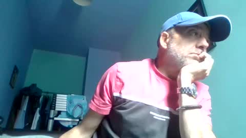 burnleyguy1977 online show from June 4, 10:32 am