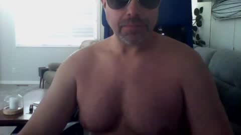 Snapshot of busetter chatting on June 15, 10:01 pm Rubin Me Cock online show from June 15, 10:01 pm