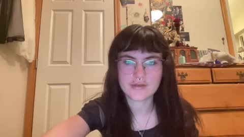 esme gray online show from July 27, 6:42 am