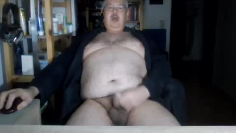 Snapshot of busibaer666 chatting on March 10, 1:45 am busi online show from March 10, 1:45 am