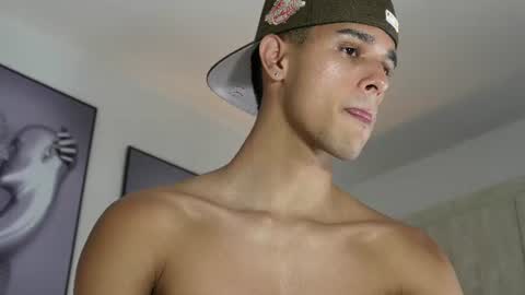 Snapshot of busterspinter chatting on June 23, 11:14 pm Buster independent model online show from June 23, 11:14 pm