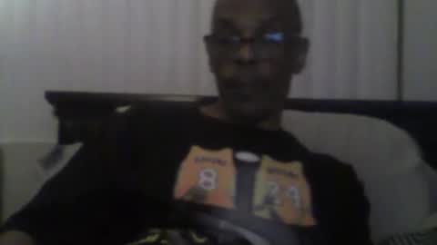 Busturgutzgd1 online show from December 30, 6:42 am