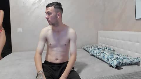 Snapshot of bustvee chatting on November 19, 9:26 pm Max Andrea online show from November 19, 9:26 pm