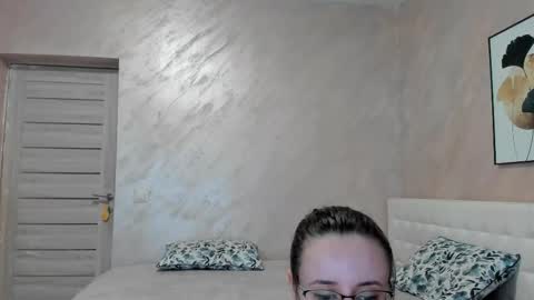 Snapshot of bustvee chatting on November 20, 9:14 pm Max Andrea online show from November 20, 9:14 pm