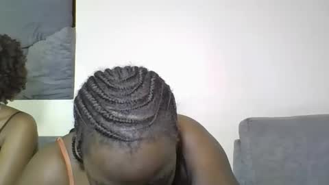 busty_mellons online show from September 24, 10:35 pm