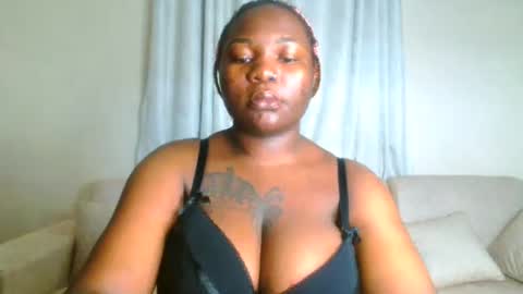 Snapshot of busty_mellons69 chatting on January 17, 8:19 am busty_mellons69 online show from January 17, 8:19 am