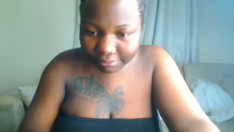 Snapshot of busty_mellons69 chatting on February 20, 3:01 pm busty_mellons69 online show from February 20, 3:01 pm