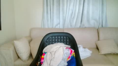 Snapshot of busty_mellons69 chatting on February 22, 8:13 am busty_mellons69 online show from February 22, 8:13 am