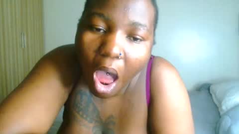 Snapshot of busty_mellons69 chatting on March 29, 6:35 am busty_mellons69 online show from March 29, 6:35 am