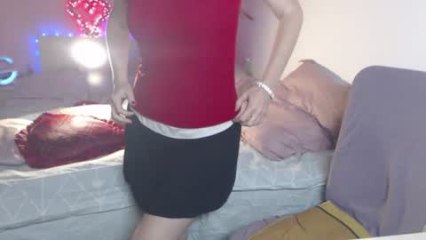 Snapshot of bustygf chatting on July 16, 8:59 pm anna online show from July 16, 8:59 pm