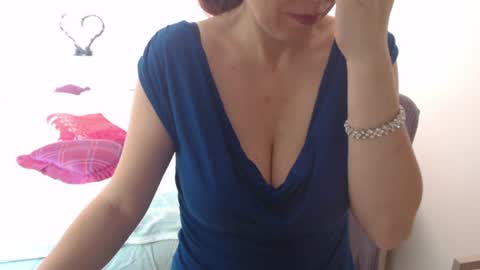 Snapshot of bustygf chatting on July 30, 1:32 pm anna online show from July 30, 1:32 pm