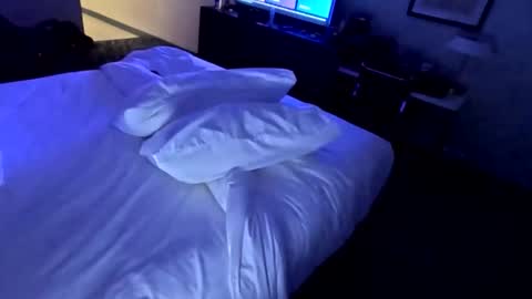 busy40somethingcpl online show from November 1, 4:58 am