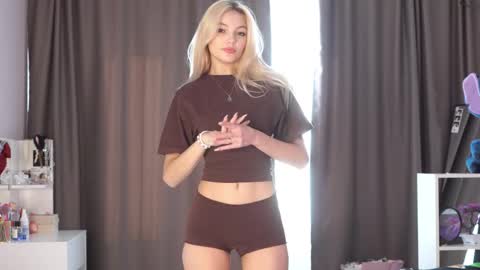 butteflai online show from March 9, 6:50 am