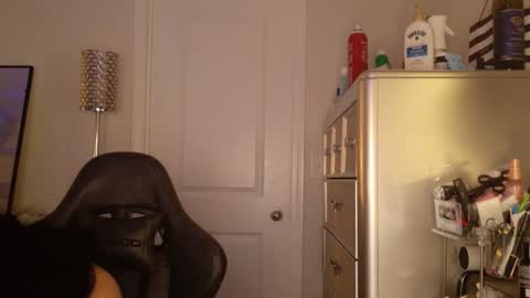 butterfly booty online show from March 7, 6:21 am