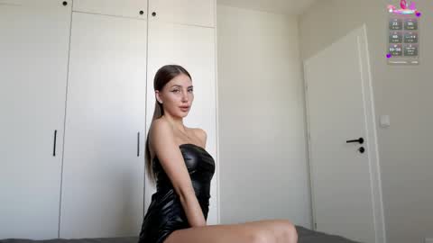 Lauren online show from June 3, 1:25 pm
