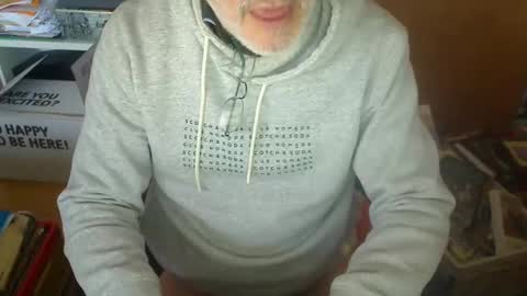 Buttlover2233 online show from November 13, 12:15 pm