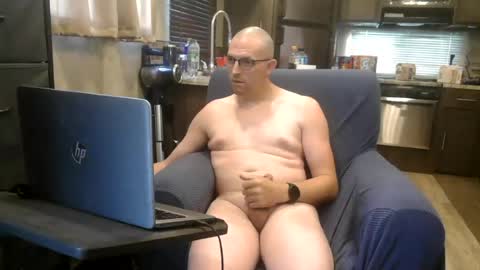 buttnaked4u1 online show from July 12, 12:18 pm