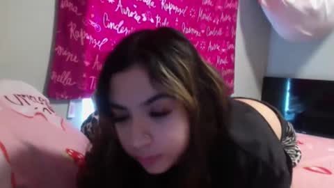 mia online show from March 11, 7:58 pm