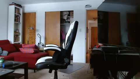 Snapshot of bwall1425 chatting on February 6, 9:07 pm bwall1425 online show from February 6, 9:07 pm