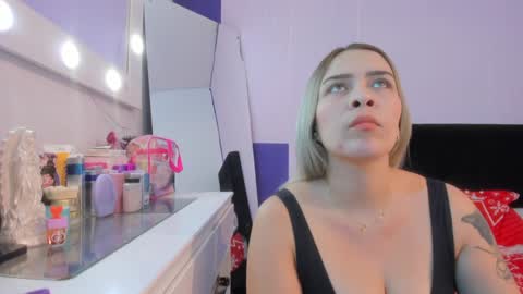     online show from December 6, 8:40 pm