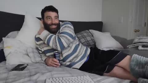 Snapshot of c2cmee chatting on January 22, 6:31 am c2cmee online show from January 22, 6:31 am