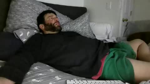 Snapshot of c2cmee chatting on February 28, 9:04 am c2cmee online show from February 28, 9:04 am