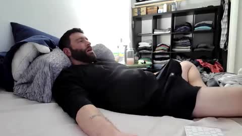 Snapshot of c2cmee chatting on November 13, 4:44 am c2cmee online show from November 13, 4:44 am