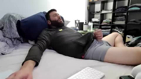 Snapshot of c2cmee chatting on November 14, 3:27 am c2cmee online show from November 14, 3:27 am