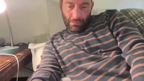 Snapshot of c2cmee chatting on February 28, 1:23 pm c2cmee online show from February 28, 1:23 pm